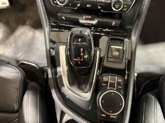 BMW 2-serie 220i 141kW 7-Persoons   Automaat High Executive picture 35