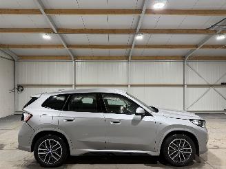 Schadeauto BMW iX1 67kWh 225kW Xdrive AWD 2024/9