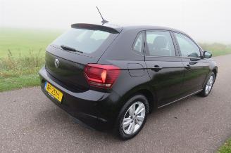 Auto incidentate Volkswagen Polo 1.0 TSi 95pk Euro 6 5drs Airco Navigatie 2018 topstaat  rijdbaar koelers oke 2018/6
