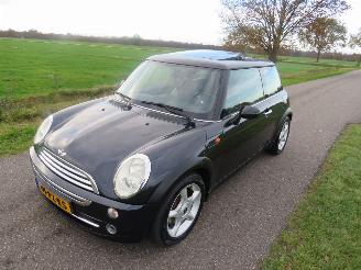 Mini Mini COOPER 1.6 116pk Airco  2005  [ schadevrij top staat  schuifdak picture 12