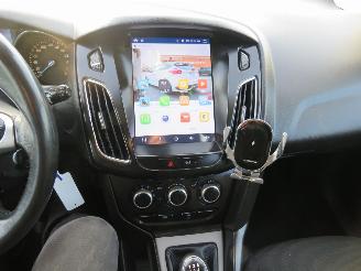 Ford Focus 1.0 101 pk Eco Boost  5drs Navigatie Airco  2013 picture 5