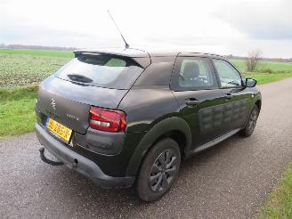 damaged passenger cars Citroën C4 cactus 1.2 Pure Cactus 1.2 pure tech live 2016  Airco  parkeerschade bumper  achter 2016/5