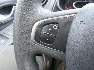 Renault Clio 0.9 TCe Zen 2019  Navigatie Airco   [ parkeerschade Bumper picture 23