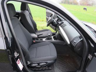 BMW 1-serie 116 2.0 122pk 5drs Business Line 2011  Airco Navigatie   216.000km topstaat picture 18
