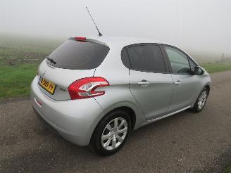 uszkodzony samochody osobowe Peugeot 208 1.2 VTI 82PK  126.000km Nap 5Drs Airco  2013 2013/3