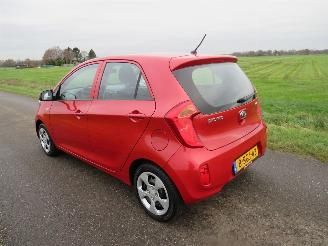 Vaurioauto  passenger cars Kia Picanto 1.0 CVVT ISG 69pk 170.000km 5Drs  Airco   2013 2013/9