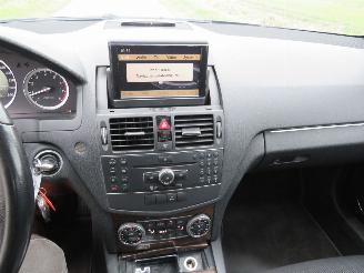 Mercedes C-klasse 280 3.0 6 Cilinder  231pk  Automaat 173.000km navigatie  [ nieuwstaat picture 25