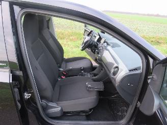 Seat Mii 1.0  60pk euro 6  Refense Navigatie  5drs Airco  Mistlampen 2015 picture 4