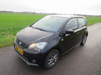 Vaurioauto  passenger cars Seat Mii 1.0  60pk euro 6  Refense Navigatie  5drs Airco  Mistlampen 2015 2015/8