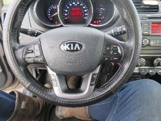 Kia Rio Kia Rio 1.2 CVVT Design Edition 86pk Navigatie Airco  2013 5drs picture 7