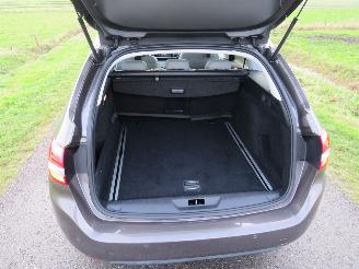 Peugeot 308 SW 1.2eTHP 131pk!!! Automaat Allure 178.000km nap Camera leer Navigatie Splinter nieuw picture 15