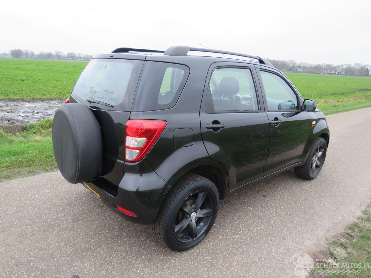 Daihatsu Terios 15 16v 105pk Automaat  Expedition 2 WD  134.000 km nap jeep suv  navigatie Airco