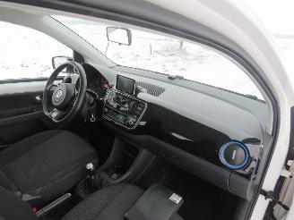 Volkswagen Up! 1.0 High Up  5drs Airco Navigatie 08-2014 Parkeerschade Bumper voor picture 7