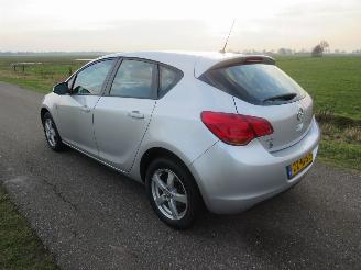 damaged passenger cars Opel Astra 1.4  156.000km nap Airco  5drs Airco 2010 2010/4