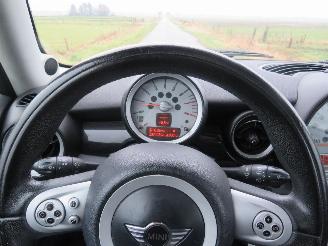 Mini Mini COOPER CLUBMAN 1.6 120pk Leer Stoelverwarming schuifdak schadvrij 2008 picture 17