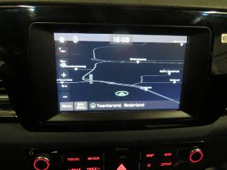 Kia Niro 1.6 GDi Automaat  Hybride elektrisch/ benzine Dynamicline 2018 leer camera Navigatie picture 13