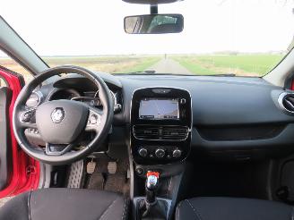 Renault Clio Renault Clio 0.9 TCe 90pk Limited Airco Navigatie  2017 picture 20