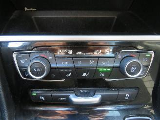 BMW 2-serie 225 XE AUT Plug in  Hybride Elektrisch  Benzine 225xe iPerformance 4x4 High Executive Panoramada picture 32