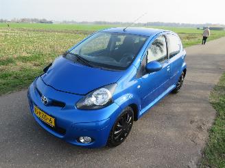 Toyota Aygo 1.0 12v 5Drs 135.000km  NAP Airco Dynamic Blue 2010 [ eerste eigenaar picture 8