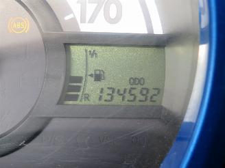 Toyota Aygo 1.0 12v 5Drs 135.000km  NAP Airco Dynamic Blue 2010 [ eerste eigenaar picture 6