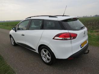 Vaurioauto  passenger cars Renault Clio 0.9 TCe 90pk Euro 6 5drs Airco 2014   219.000km NAP 2014/9