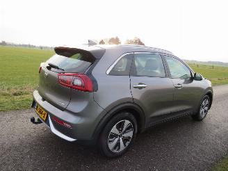 Auto incidentate Kia Niro 16 GDi Aut Hybride Elektrische Benzine Camera Leer Navigatie [ topstaat 2017/10