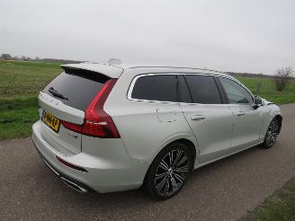 krockskadad bil auto Volvo V-60 Volvo V60 2.0 T8  330pk Aut Twin Engine 4 AWD R-Desig Elektrisch Benzine 2020 2020/11