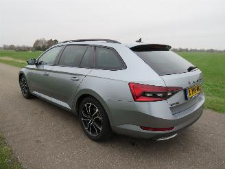 Schadeauto Skoda Superb Combi 1.5 TSI 150pk Automaat  ACT Sportline Busines schuifdak leer  camera navigatie 2020/8