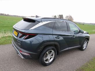 Vaurioauto  passenger cars Hyundai Tucson 1.6 4x4  Elektrisch/ Benzine Automaat  Full Hybride plug in 1.6 T-GDI PHEV 180PK Comfort 4x4 18.000KM NAP 2022/11