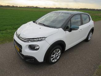 Citroën C3 1.2 Pure Tech 83pk 5drs Airco 2019  Navigatie picture 8