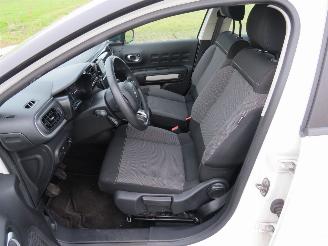 Citroën C3 1.2 Pure Tech 83pk 5drs Airco 2019  Navigatie picture 12