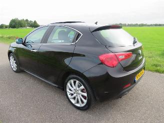 Avarii autoturisme Alfa Romeo Giulietta 1.4 Turbo 120pk progresion 211.000km nap 5Drs  Leer Clima Schuifdak 2011/3