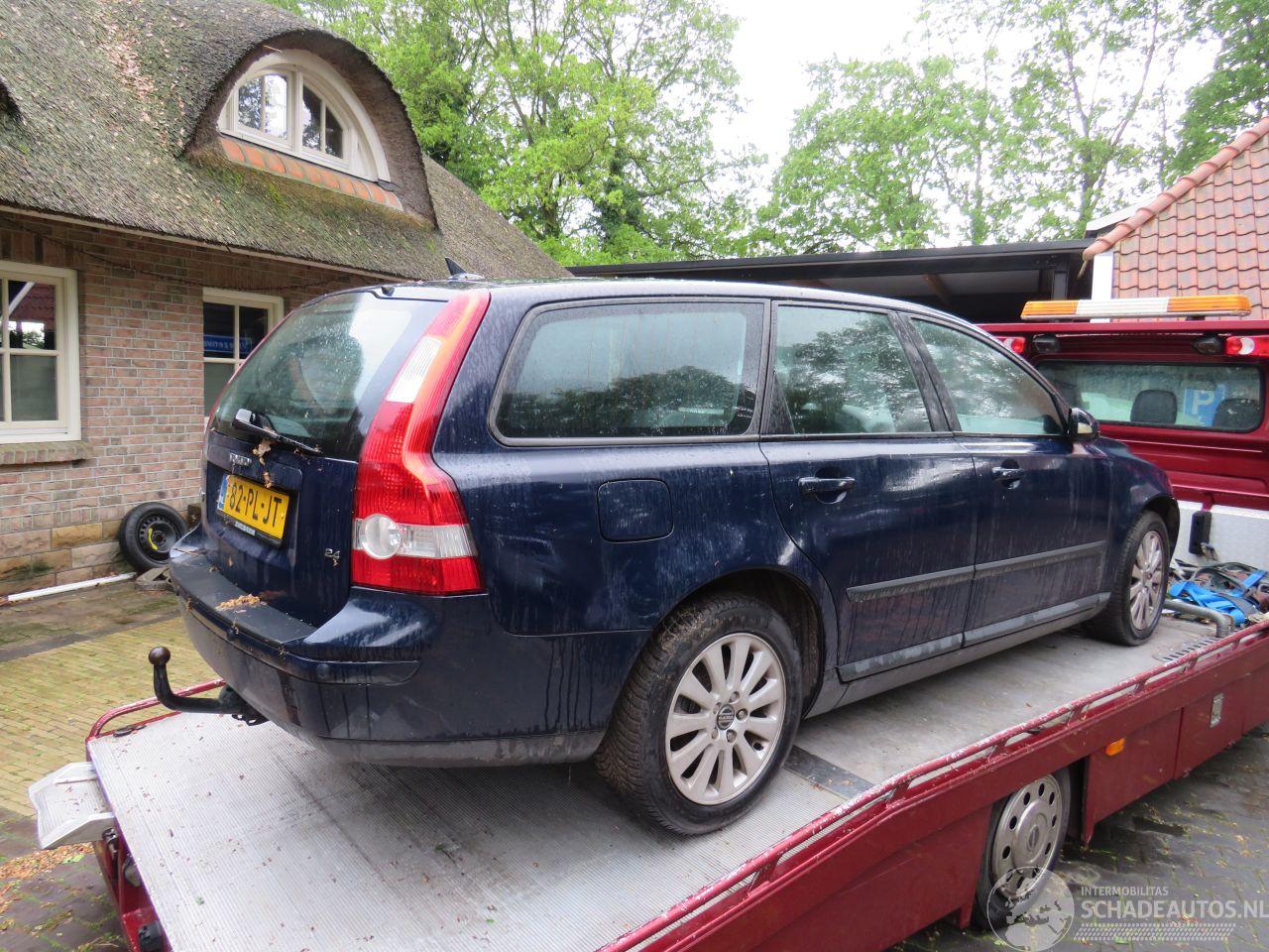 Volvo V-50 2.4 140pk 2004  [ sloop of loop