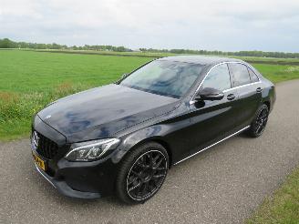 Damaged car Mercedes C-klasse 250 Ambition Automaat Sedan 211pk Leer Camera  luchtvering  2016-09 2016/9