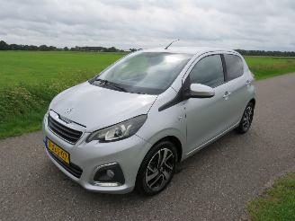 škoda osobní automobily Peugeot 108 1.2 VTI Allure  192.000km  Orgineel Navigatie  Airco  2014 schadevrij 2014/8