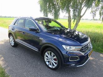 Coche accidentado Volkswagen T-Roc 2.0 TSi 190pk  4 Motion R Sport 4X4 2019 190pk Automaat Camera Sport vol optie 2019/11
