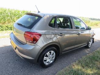 Damaged car Volkswagen Polo 1.0 tsi 140.000 5drs Comfort 2018  [ nieuwstaat 2018/5