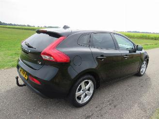 škoda osobní automobily Volvo V-40 2.0 T2 122pk Nordic+ 130.000km nap 5drs Airco Stoelverwarmig Navigatie Camera  [ nieuwstaat 2017/3