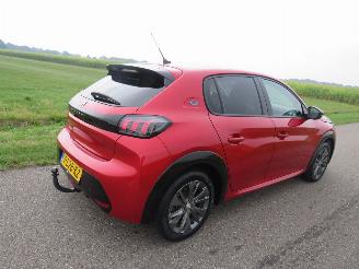 Unfallwagen Peugeot 208 e 208 Ev GT 350 50kw Automaat   3.000km!!!!!! Nap Camera Navi Clima Stoelverwarmig 2022/12