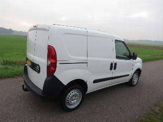 Vaurioauto  commercial vehicles Opel Combo 1.3 CDTi Eco Flex 2016 euro 5 160.000km nap Airco L1 H1 2016/8