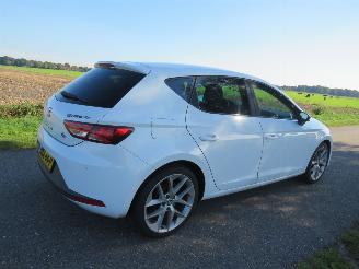 krockskadad bil auto Seat Leon 1.4 TSi 140pk FR Business vol optie  Alcantara leer  Sport 2013/9