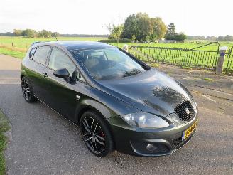 Damaged car Seat Leon 1.2 TSi  105pk  Bisinesline Highline  2010 topstaat   5drsEuro 6 2010/9