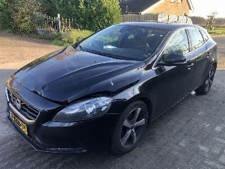 Auto incidentate Volvo V-40 V40 1.6 D2 Momentum 2013/7