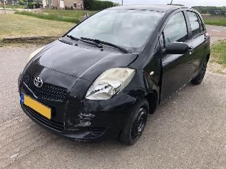 škoda osobní automobily Toyota Yaris 1.0 VVTI 2007/4
