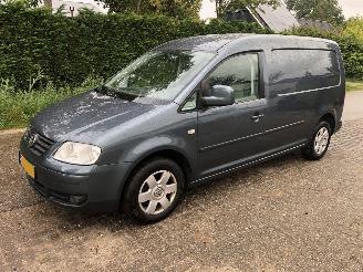 krockskadad bil bedrijf Volkswagen Caddy maxi CADDY MAXI 77 KW BESTEL 1,9 TDI AUT 2010/2