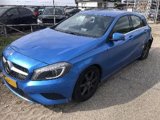 damaged passenger cars Mercedes A-klasse A-klasse 180 CDI Lease Edition 4U3 2014/10