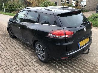 krockskadad bil auto Renault Clio Clio Estate 1.5 dCi ECO Night&Day 2015/8