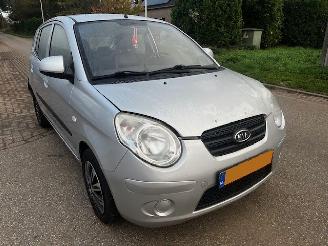 Damaged car Kia Picanto  2008/1