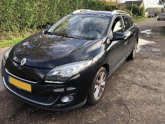 uszkodzony samochody osobowe Renault Mégane Mégane Estate 1.2 TCe Bose 2013/7
