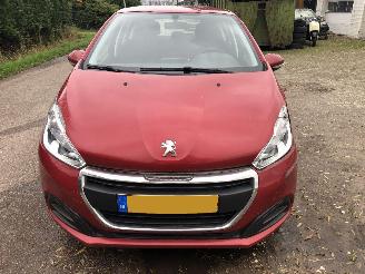 krockskadad bil auto Peugeot 208 208 1.2 PureTech Active 2017/6
